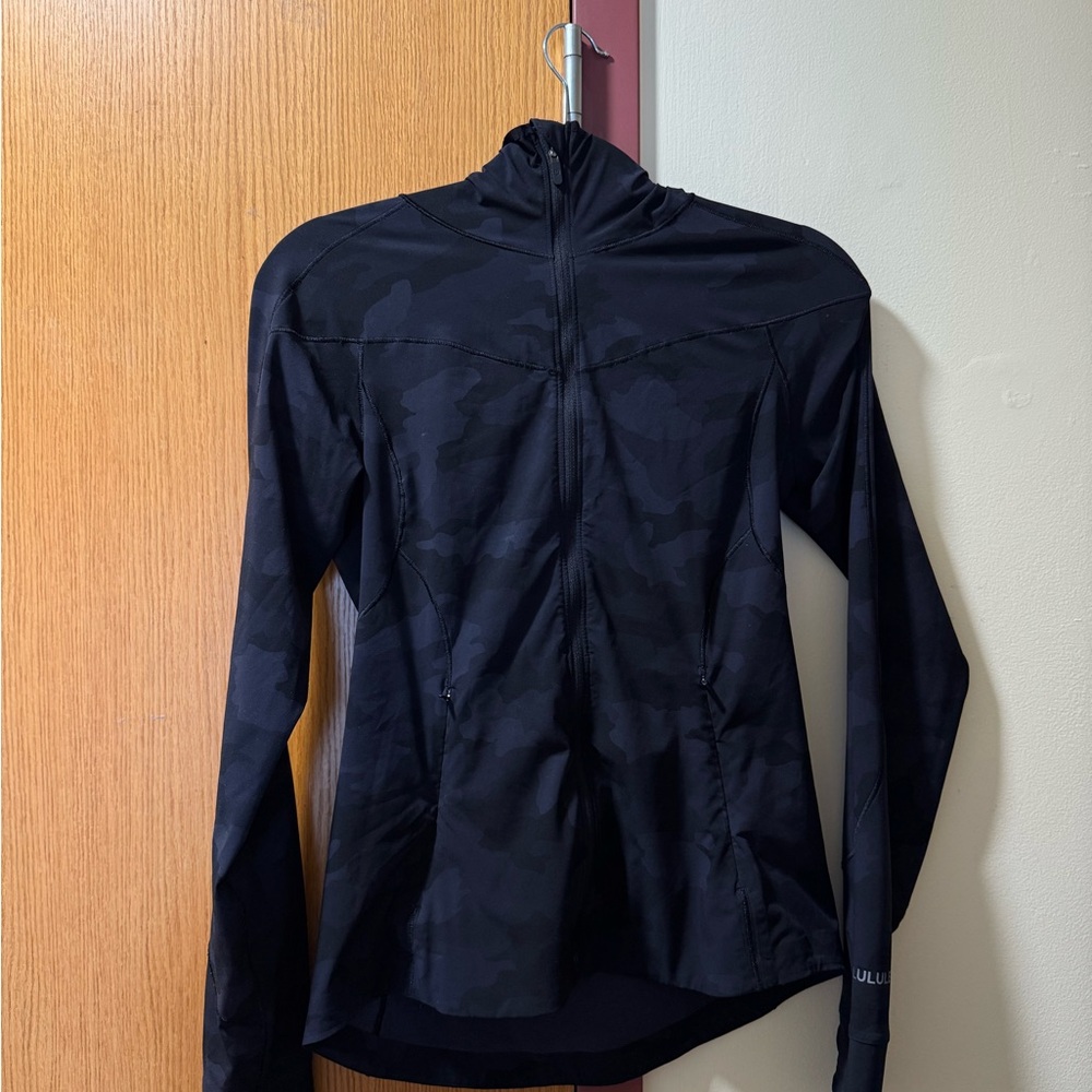 Lululemon Women’s Camo Zip-Up | Brand New